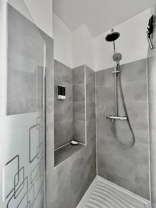 Gustave - Charming Eiffel Tower Appartement - 파리 외부 사진